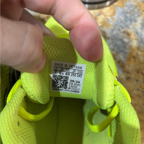 Adidas a3 size 7 - Picture 6 of 9